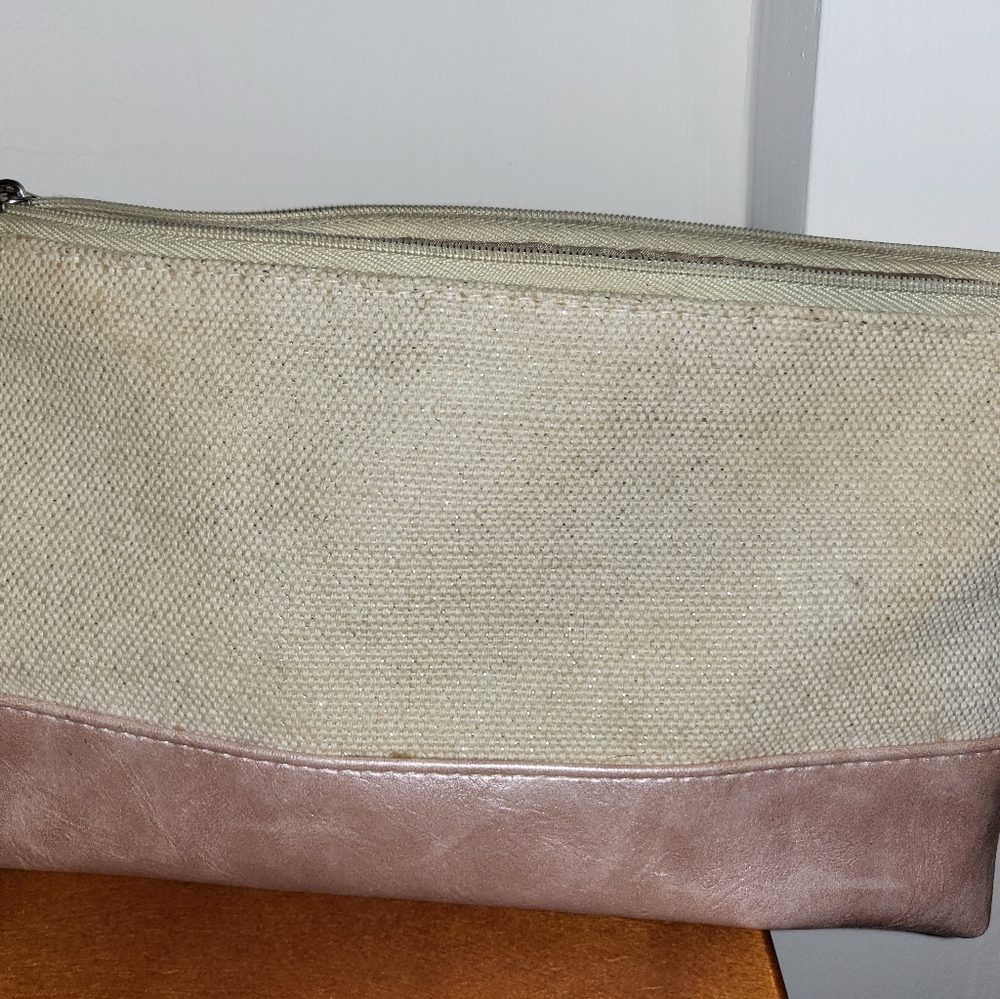 Makeup bag - Picture 2 of 4